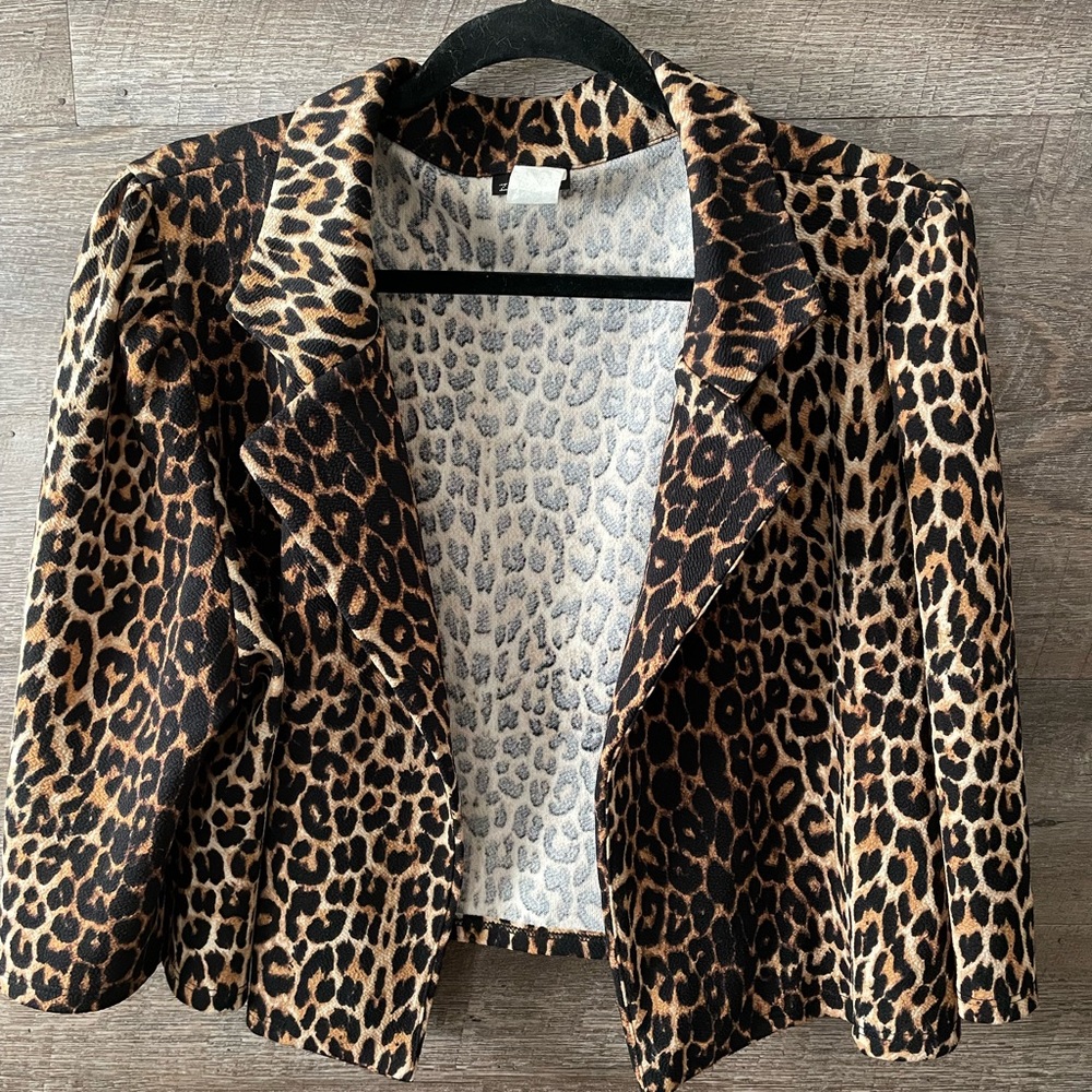 Cropped Leopard Blazer